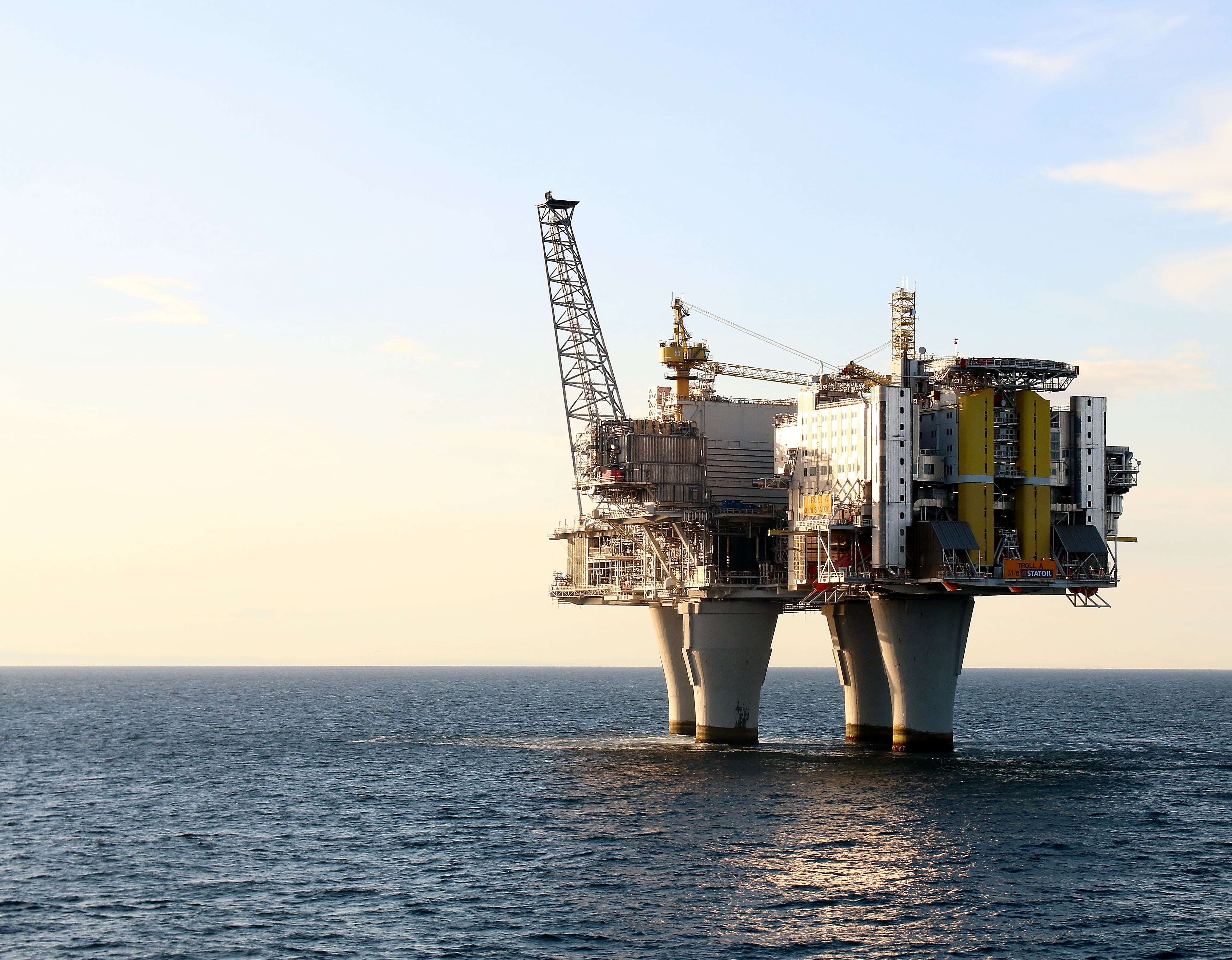 The Troll A platform off the coast of Norway, the largest structure ever moved. Photo attribution: Norsk olje og gass, CC BY-SA 2.0 https://creativecommons.org/licenses/by-sa/2.0, via Wikimedia Commons. 